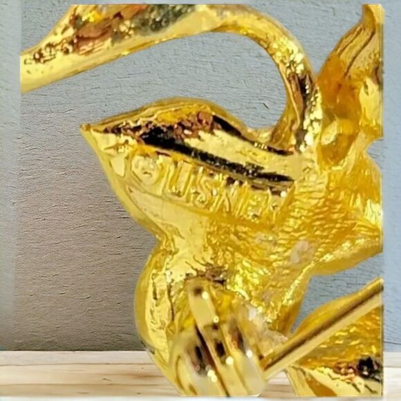 Lisner Leaf Grape Brooch Clustered Imitation White Pearls Gold Tone Finish Vtg - Picture 7 of 10